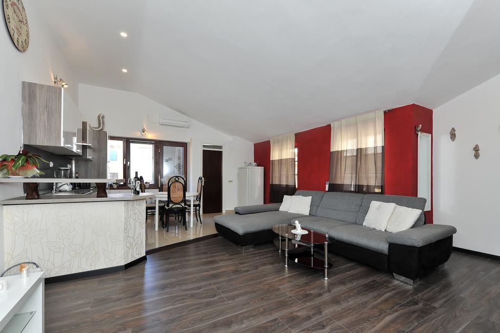 Apartment Borgo ซาดาร์ ภายนอก รูปภาพ
